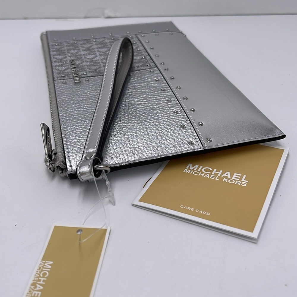 Michael Kors Jet Set Travel Lg TZ Studded Metallic Patchwork and Signature Logo - Picture 4 of 16